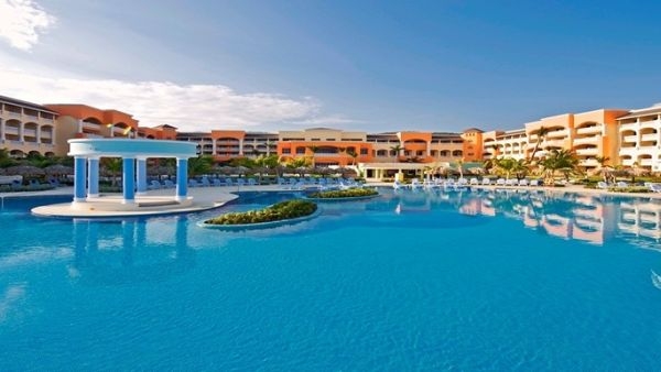 Golf Vacation Package - Iberostar Selection Rose Hall Suites