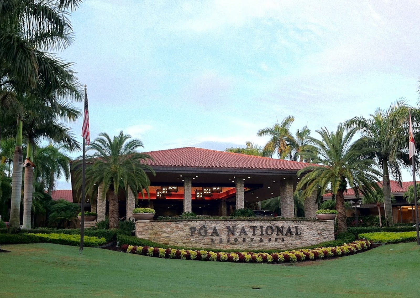 Golf Vacation Package - PGA National Summer Escape Golf Getaway for $347 per day!