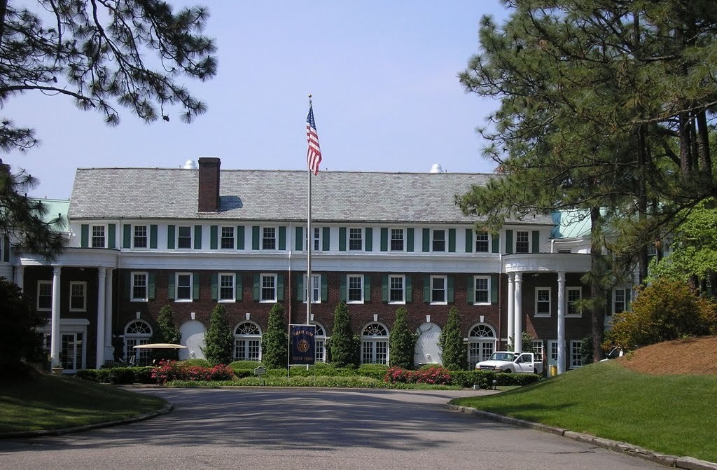 Golf Vacation Package - Mid Pines Inn