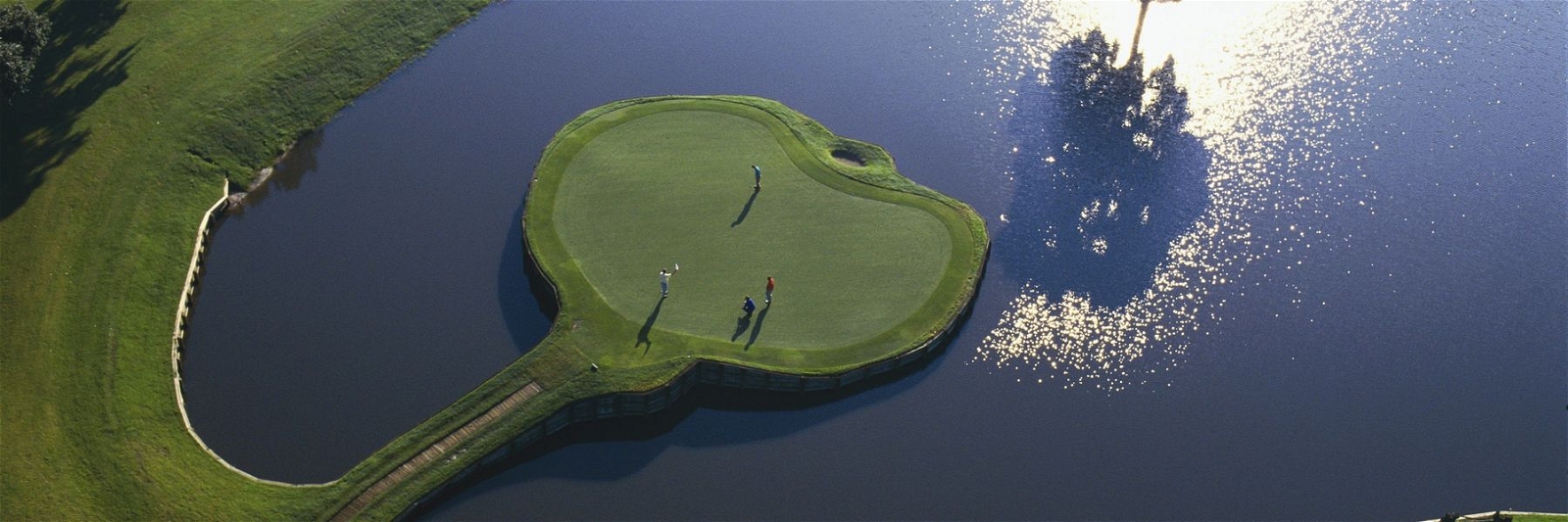 Golf Vacation Package - TPC Sawgrass Resort & PLAYERS Stadium Course from $535 per person, per day!