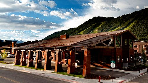Jackson Hole-Accommodation trip-Stay Ski 49 er Inn Suites Jackson Hole