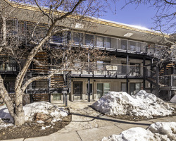Aspen-Lodging holiday-210 E Cooper Ave