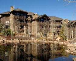 Settler's Lodge Condominiums